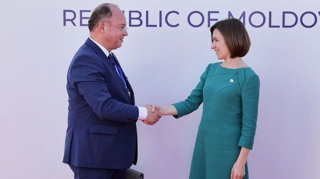 Maia Sandu i-a acordat lui Bogdan Aurescu „Ordinul de Onoare” pentru dedicarea sa în consolidarea relațiilor bilaterale