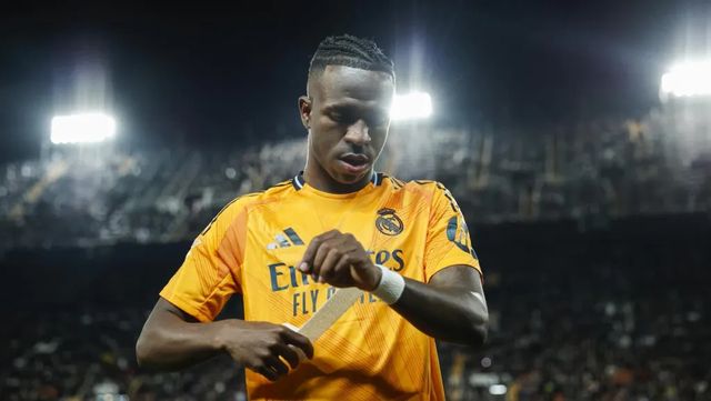 LaLiga denuncia cánticos ofensivos pero no racistas contra Vinicius en Mestalla