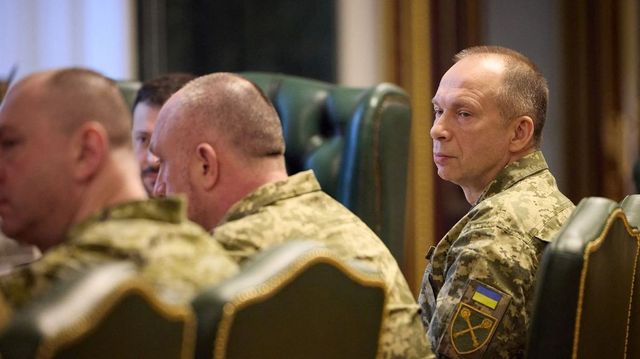 Šéf ukrajinské armády přiznal, že situace na frontě se neustále zhoršuje