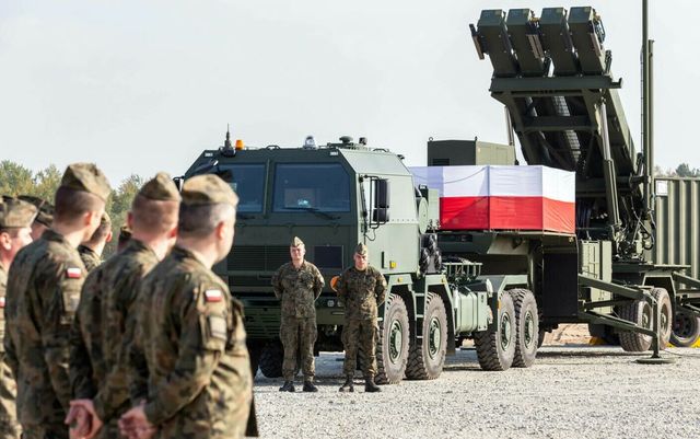Germania a început desfășurarea de rachete Patriot în Polonia