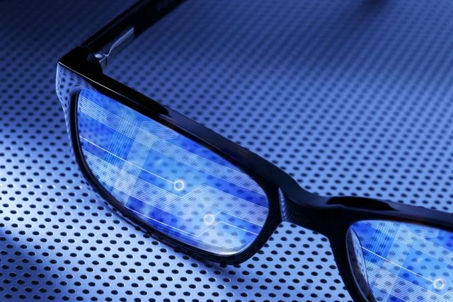 Google a anunțat când va lansa primii ochelari „smart” cu inteligență artificială