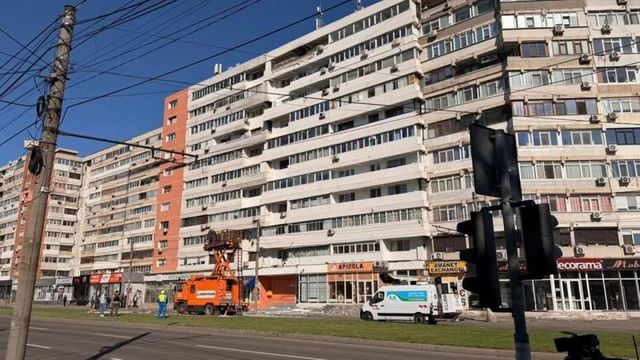 Alimentarea cu gaz în blocul lovit de dronă din Galați a fost reluată