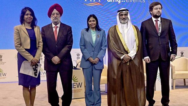 Union Minister Hardeep Singh Puri inaugurates India Energy Week 2025