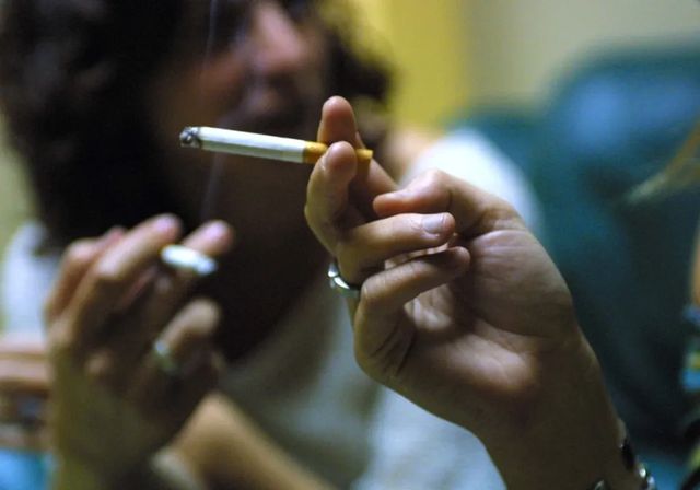 El consumo de tabaco y cannabis entre adolescentes está en mínimos históricos