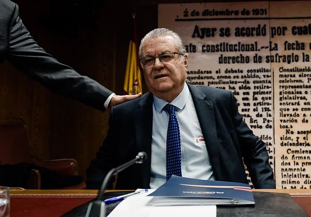 Montero niega haberse reunido con Zapatero para el rescate de la aerolínea Plus Ultra