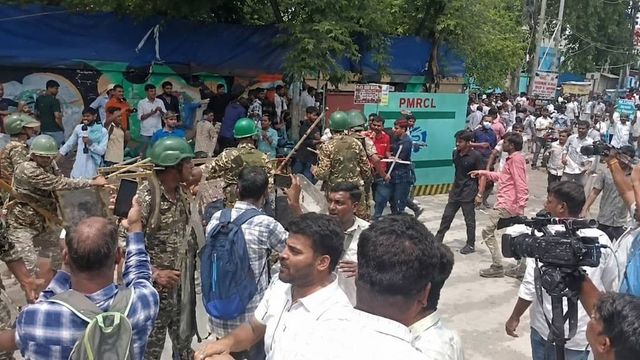 Students, cops face off in Patna during march to Raj Bhavan over Bihar civil services exam