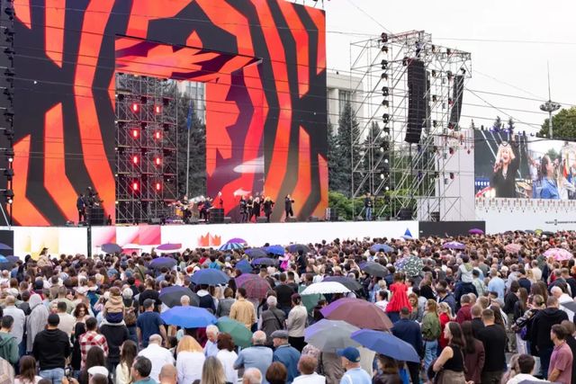 Cum statul (nu) a strâns cureaua de Ziua Independenței