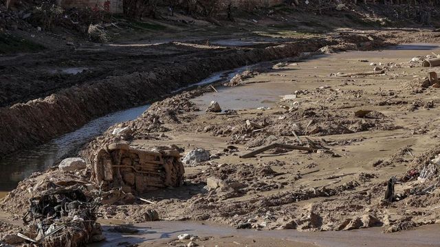 Las Fuerzas Armadas encuentran un cadáver en Paiporta cerca de un vertedero