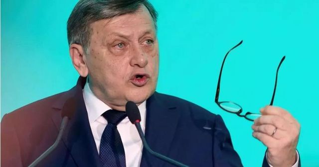 Antonescu: USL s-a rupt pentru că Ponta a preferat să intre într-o combinație ocultă, de deep-state