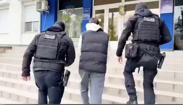 Trei învinuiți în dosarul vânzării fictive a tractoarelor și mașinilor de 6 milioane de lei – trimiși în judecată