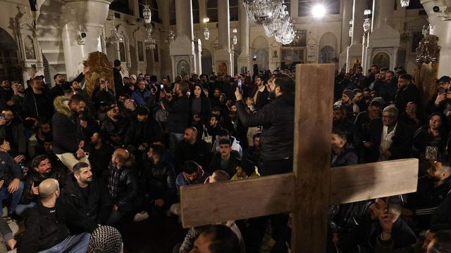 Rogo albero Natale, proteste a Damasco per diritti dei cristiani