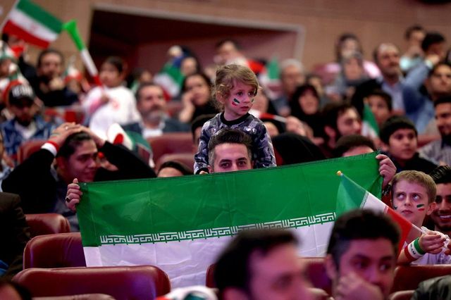 Un iranian ar fi fost împușcat în cap de forțele de ordine, pentru că a sărbătorit eliminarea echipei de la Cupa Mondială