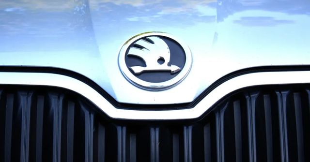 Škoda Auto ve čtvrtletí zvýšila provozní zisk, Volkswagenu kvůli clům klesl