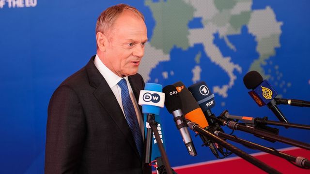 „Évek óta először nincsenek oroszok a teremben” – jegyezte meg a lengyel miniszterelnök az uniós ülésről, amire Orbán már nem ment el