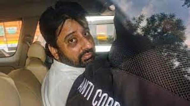 ED Raids AAP MLA Amanatullah Khans House In Money-Laundering Case Linked To Waqf Board Scam