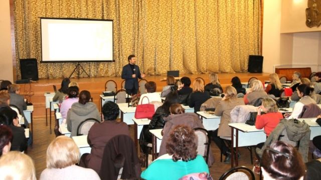 Elevii alolingvi ar putea obține nota maximă la Bacalaureat la Limba română pe baza certificatului de competențe lingvistice B2