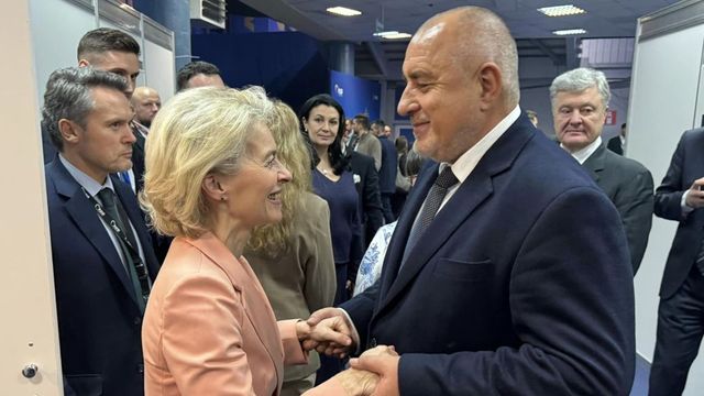Борисов се снима с Урсула фон дер Лайен и я уверил, че България и ГЕРБ са надежден партньор