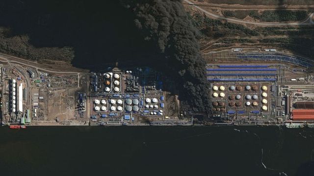 Украински дронове отново нанесоха щети на руското пристанище Уст-Луга