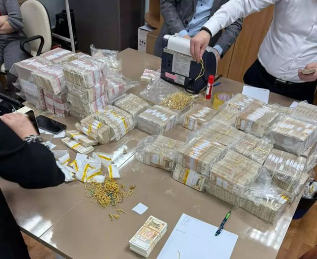 CNA a pus sechestru pe 18 milioane de lei ridicate în dosarul privind finanțarea ilegală a unui partid politic