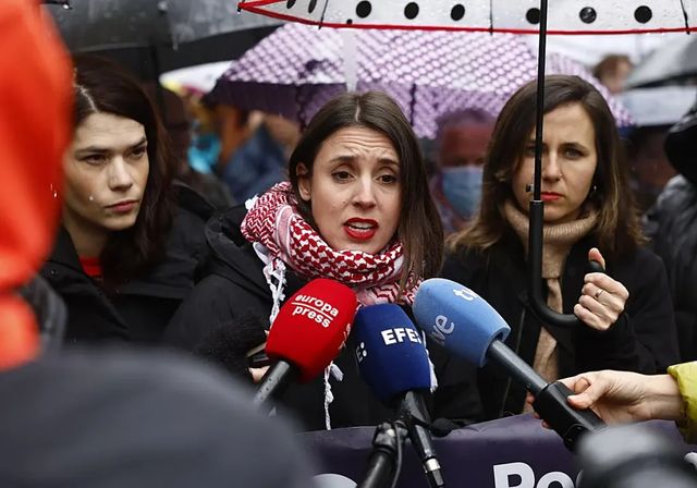 Podemos anuncia que votará a favor del escudo social pese a criticar «la chapuza» del Gobierno