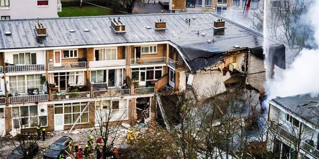 Hatalmas robbanás döntött romba egy háromemeletes épületet Hágában