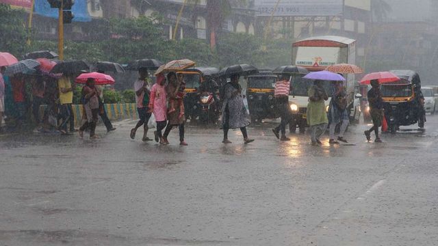 Heavy rainfall alert issued for several Kerala districts