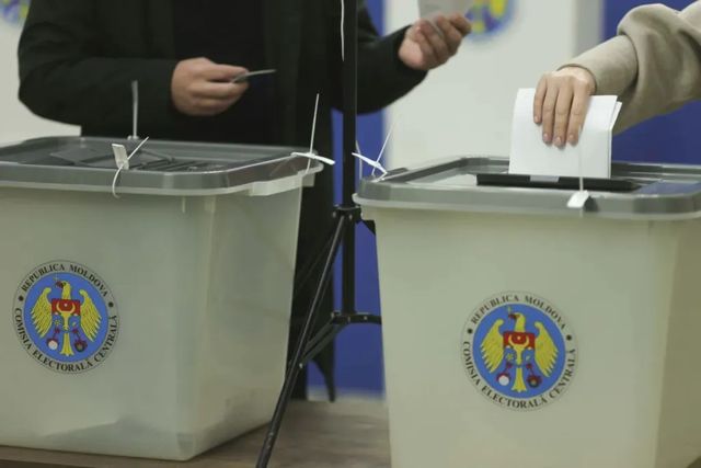Prezență de peste 24% la alegerile locale noi și referendumurile organizate în 12 localități din țară