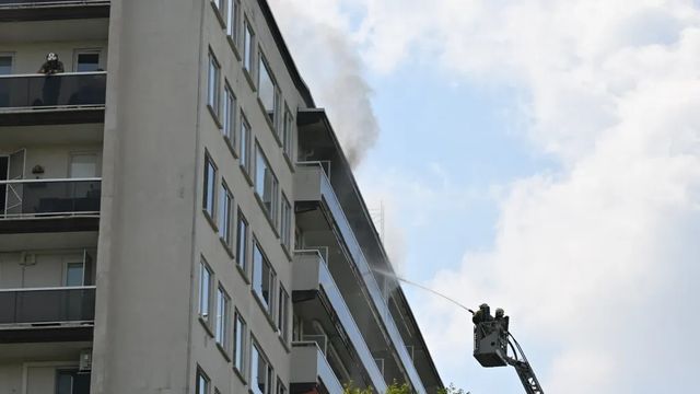 Al menos seis muertos y varios heridos en un pavoroso incendio en un bloque de apartamentos en Amberes