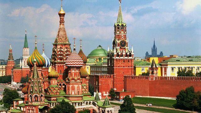 Instituțiile bancare din Rusia își vor putea înarma personalul și să își creeze sisteme de apărare anti-drone