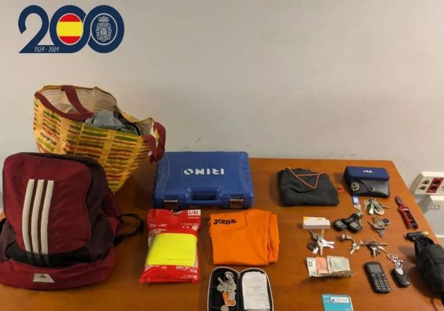 Un hombre detenido por robar en el interior de un vehículo en Murcia