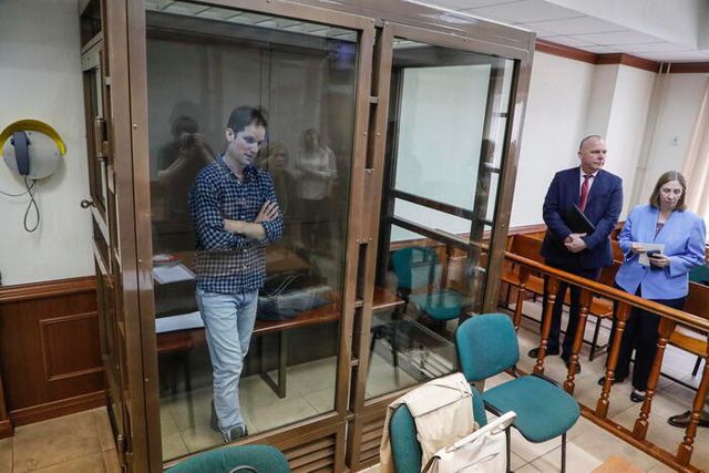 Corte di Mosca prolunga di 3 mesi l'arresto di Gershkovich
