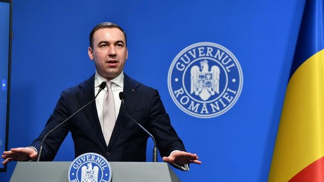 Planul Guvernului pentru a opri scumpirea carburanților: există cinci scenarii pentru a menține prețul sub 10 lei pe litru