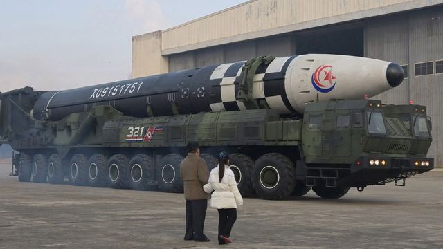 Észak-Korea a világ legerősebb nukleáris erejének létrehozására esküdött fel