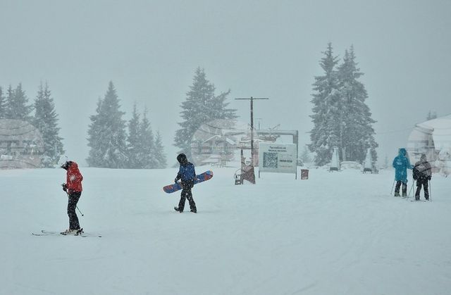 Сноубордистка е с черепно-мозъчна травма, получена в района на Рилските езера