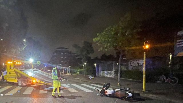 Scontro tra due moto a Roma, morti due ragazzi di 22 anni