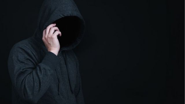 Un tânăr, condamnat pentru escrocherii de aproape 1 milion de lei prin schema „ruda implicată în accident”