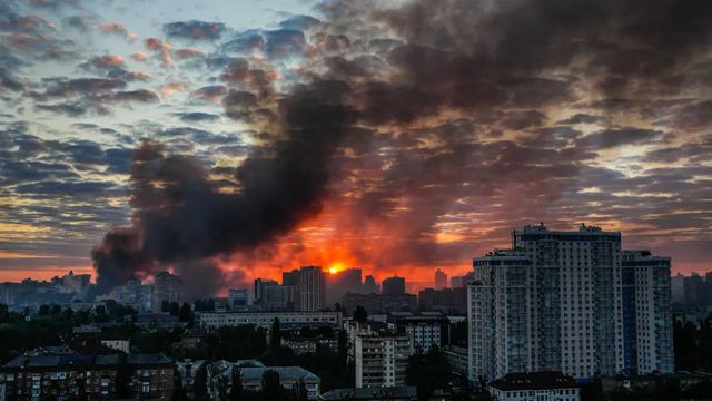 Un ataque ruso contra varias ciudades de Ucrania deja al menos 10 muertos y un centenar de heridos
