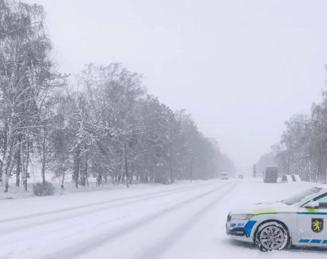 Cod galben de ghețuș și polei: drumurile naționale, intens circulate, în pofida avertizărilor meteo