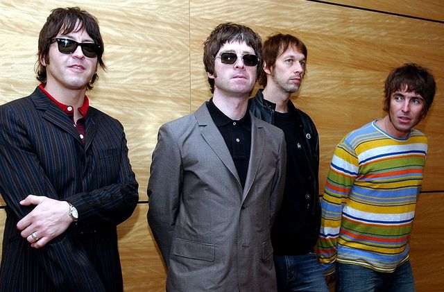 Oasis, i fratelli Gallagher di nuovo insieme? Potrebbe esserci la reunion, attesa per il grande annuncio