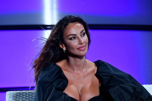 Situație dramatică în aeroport pentru Mădălina Ghenea: „Acest bărbat m-a abuzat pe mine și pe copiii mei” FOTO