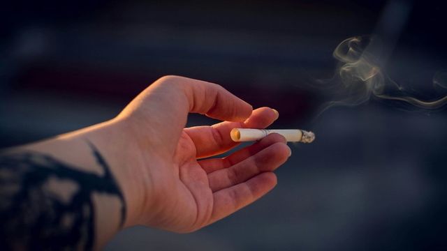 UK Clears Law To Ban Smoking For People Born After 2008