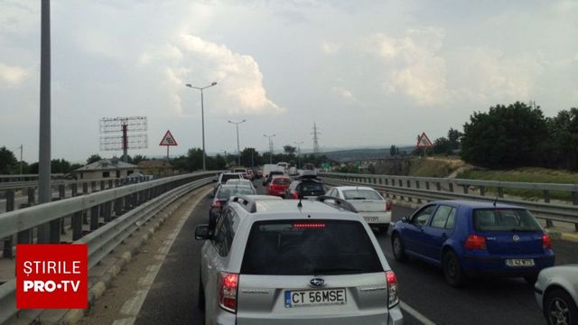 Accident cu șase mașini pe Autostrada Soarelui. Traficul a fost restricționat