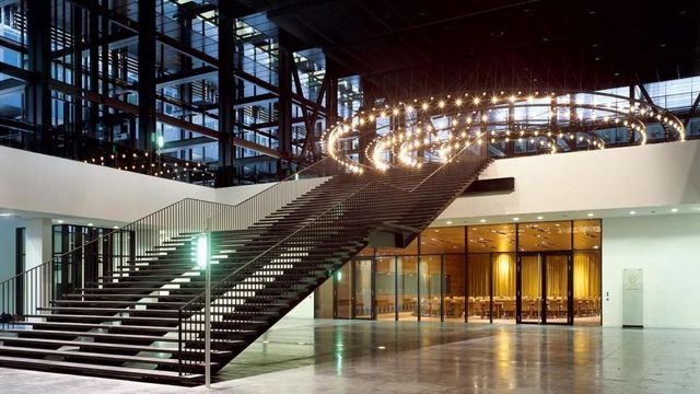 La Justicia europea considera insuficiente hacer indefinidos no fijos a los interinos del sector público