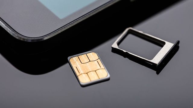 Cartelele SIM preplătite vor putea fi activate doar cu un act de identitate