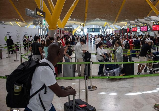 Aena realizará nuevas inversiones de 351 millones en los aeropuertos españoles