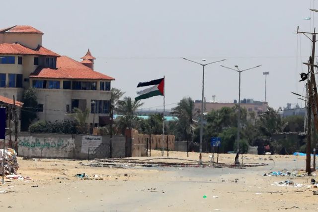 Armata israeliană anunță pauze tactice zilnice în Gaza, pentru a permite accesul ajutoarelor. Luptele continuă în Rafah