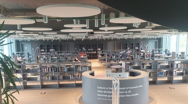 Treviso, prof inneggia a Hitler sui social con un post contro gli ebrei. Rischia di essere sospesa