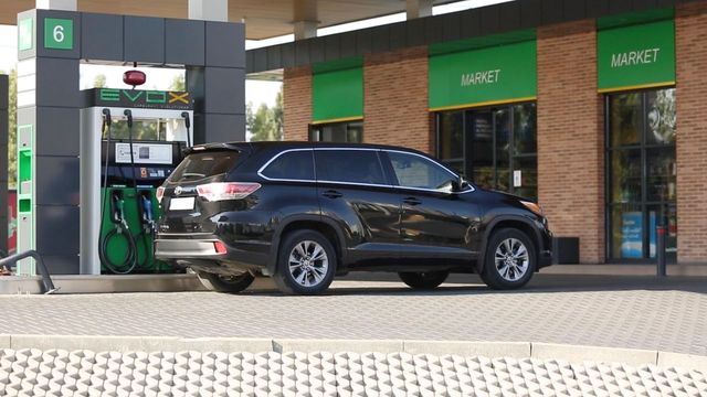 Stocurile de carburanți asigură consumul pentru 17 zile la benzină și 7 zile la motorină