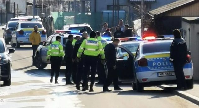 Atac cu cuțitul în Craiova: un angajat al unui colegiu, înjunghiat de 12 ori în drum spre serviciu