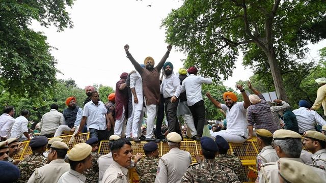 Delhi BJP Sikh Cell Protests Near Rahul Gandhi's Residence, Demand Apology Over His Remarks